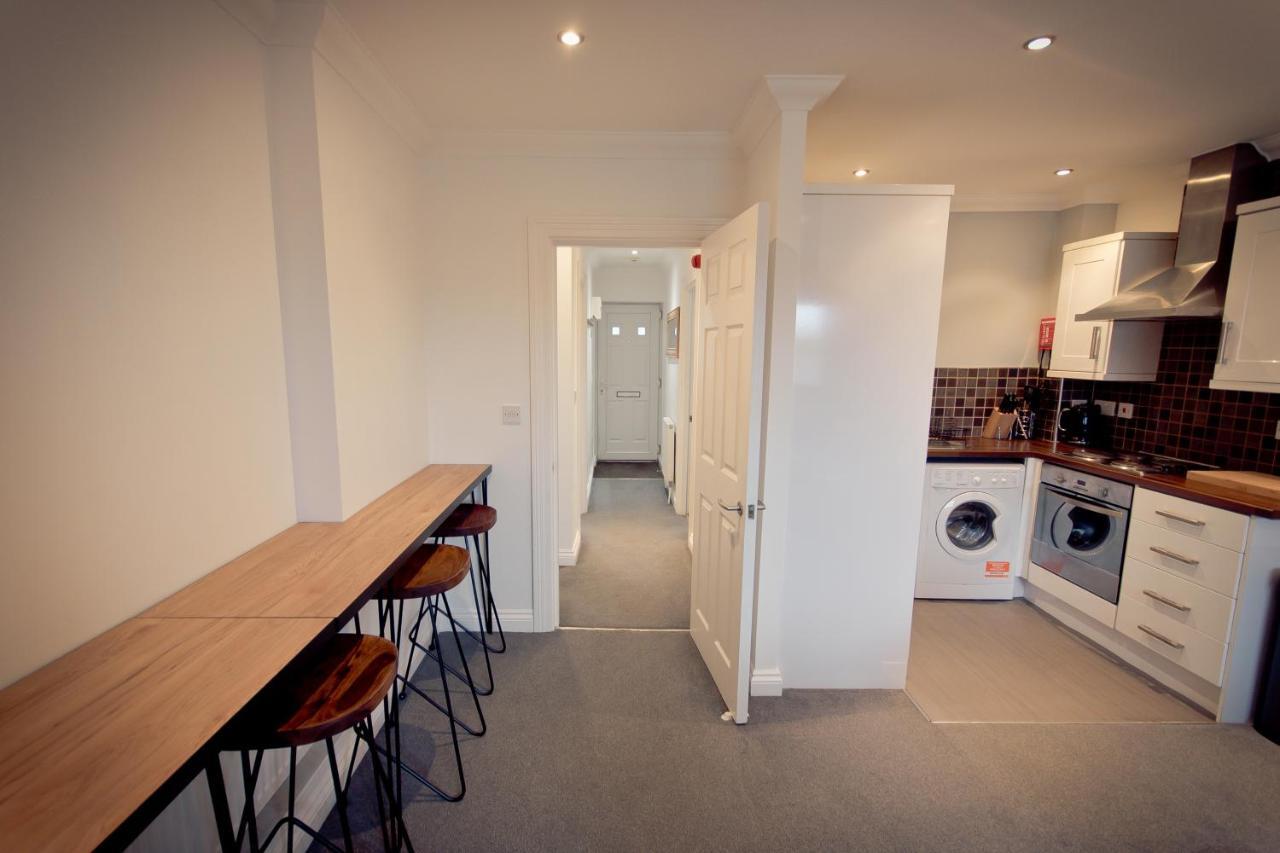 Top View 2 Bedroom Apartments 普里茅斯 外观 照片